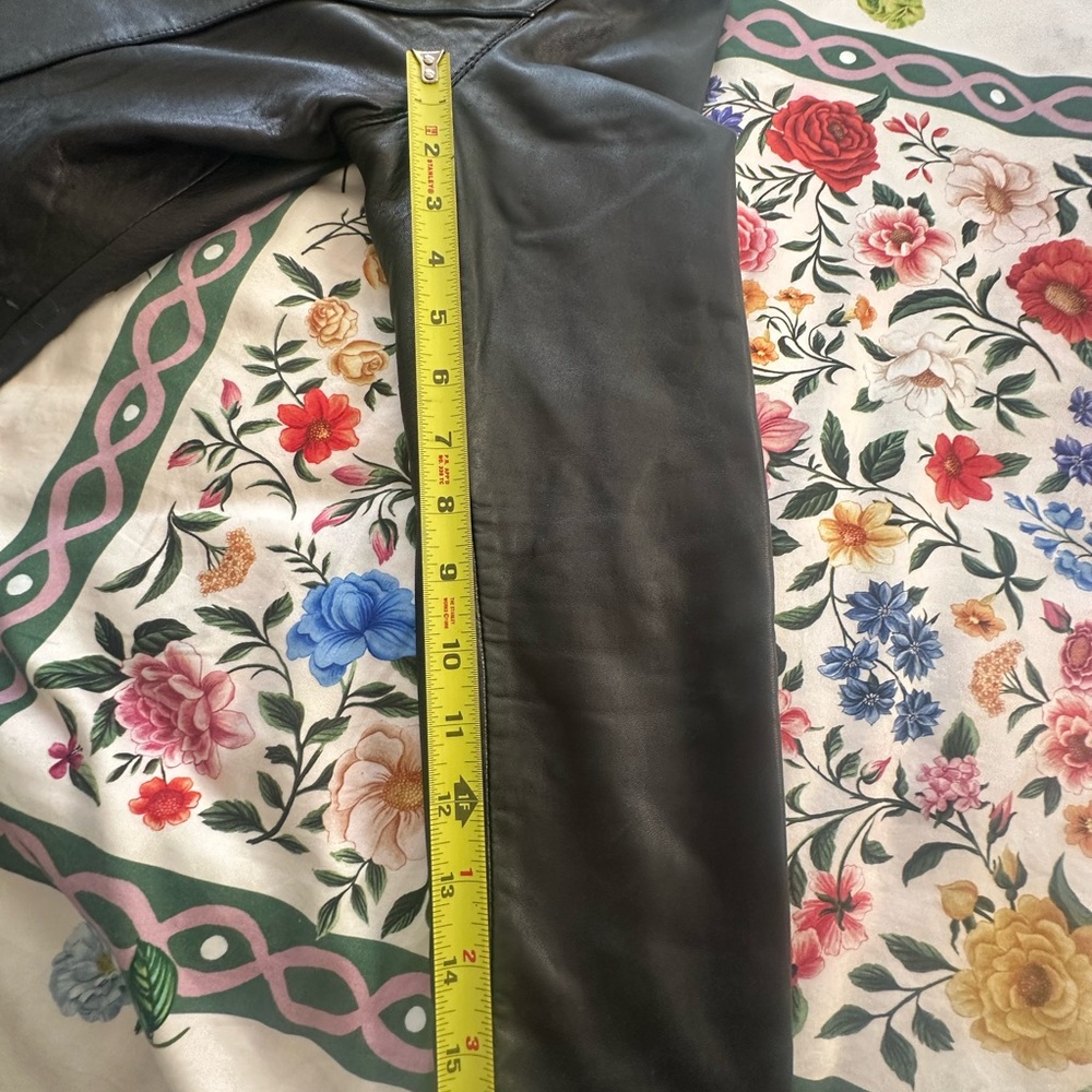 Elegant Black Leather Jacket for Women Genuine leather - Picture 12 of 13
